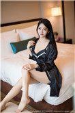 美女脱了内裤打开腿让人羞羞软件